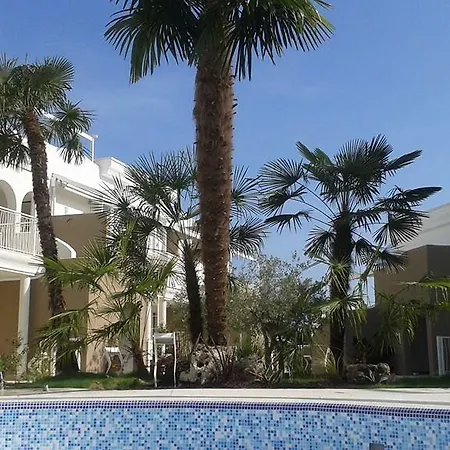 Wave Village 2 Apartment